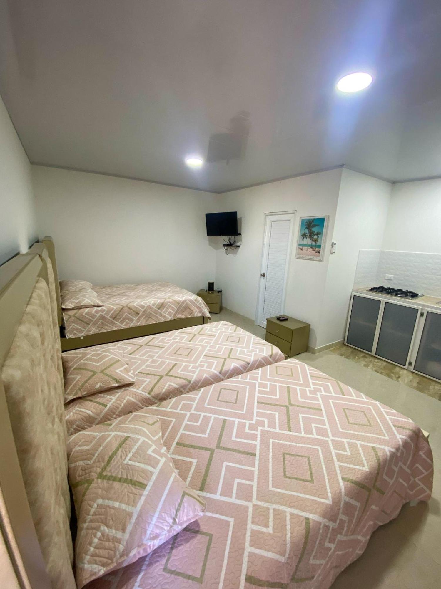 Three Cay Apartment *