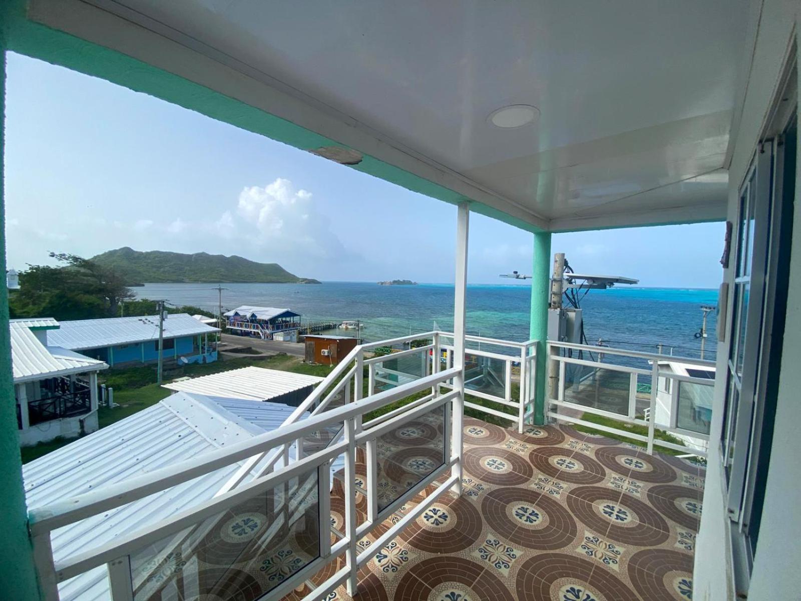 Three Cay * Rocky Point